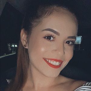 Meet your Posher, Nallely